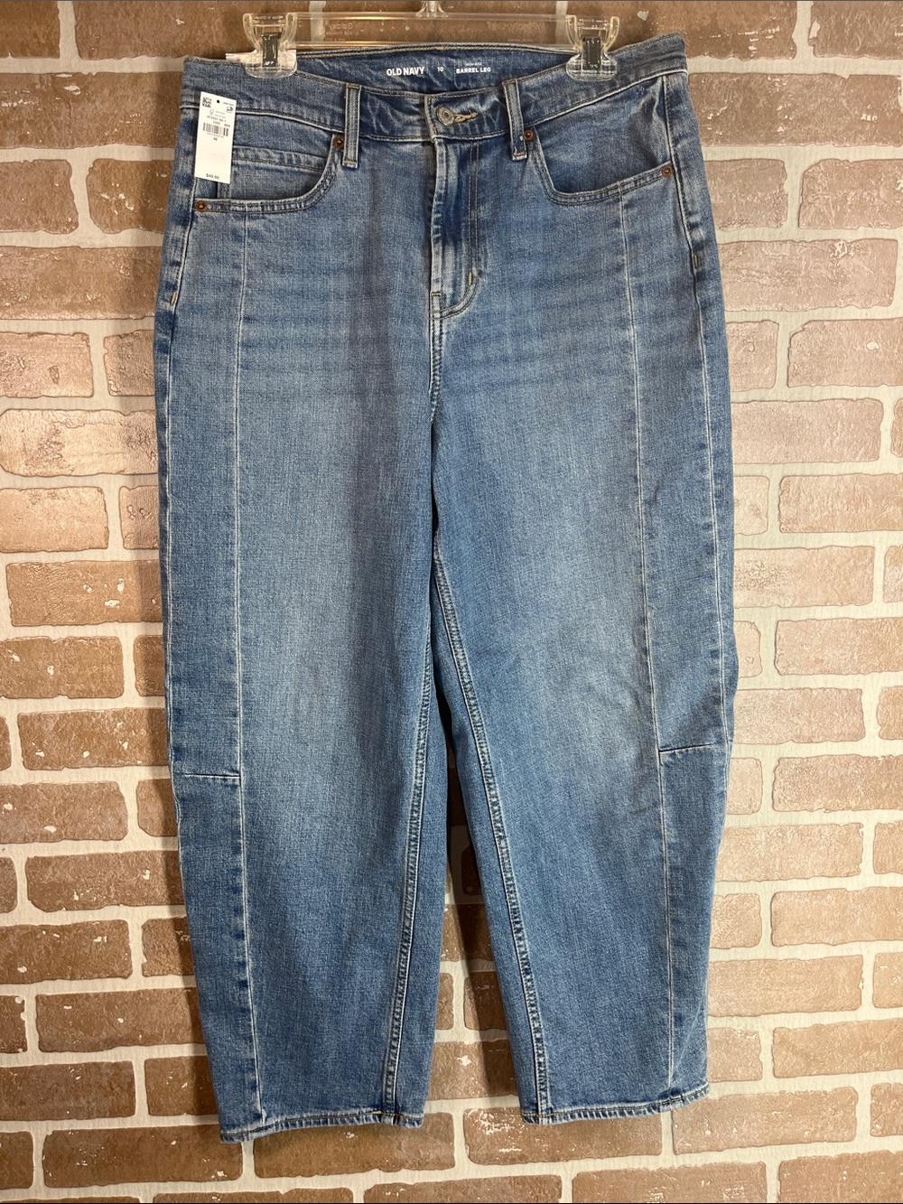 Old Navy Women’s Barrel Leg Jeans blue size 10 ankle